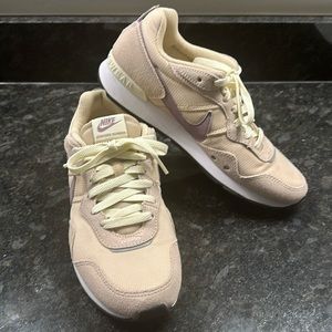 Nike Venture Runner Super Comfy